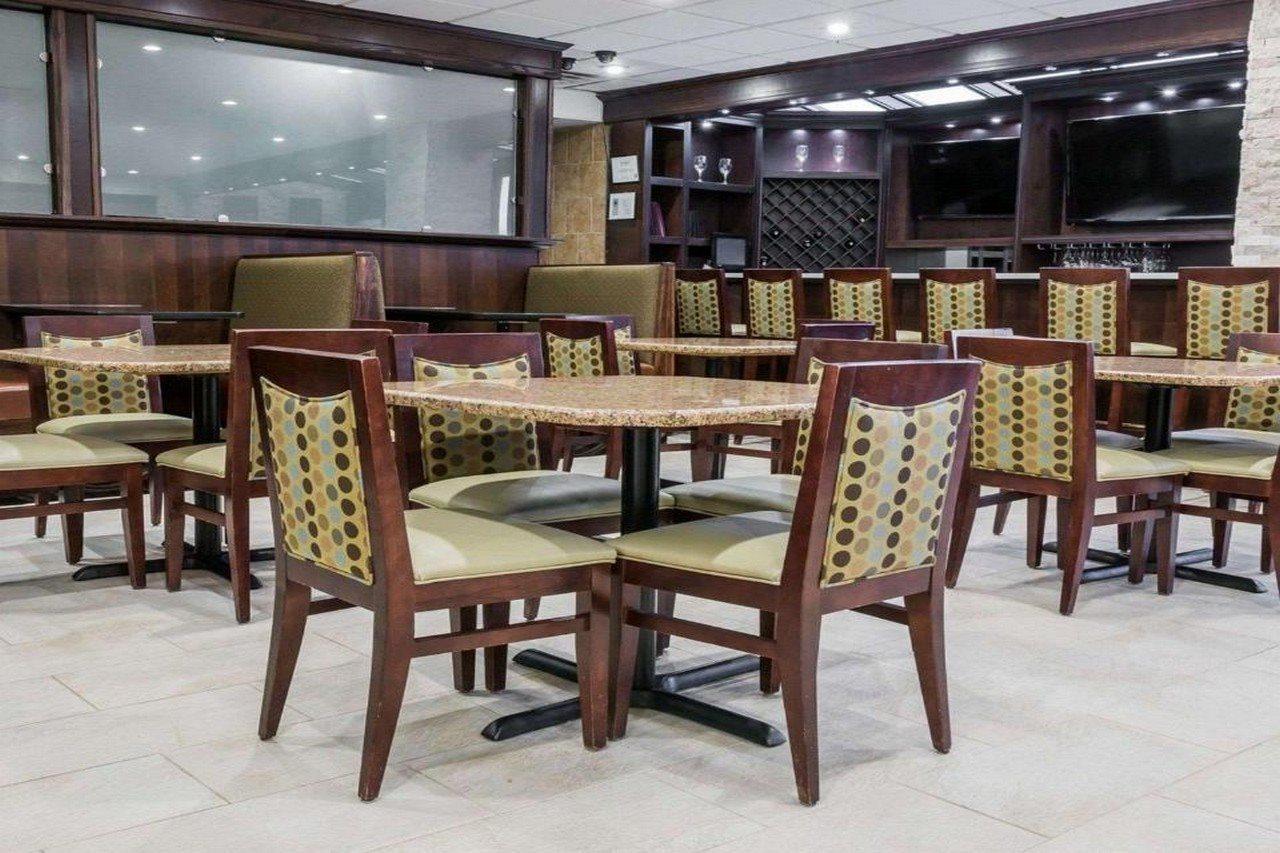 罗穆卢斯都会机场康福特茵酒店 罗缪勒斯 外观 照片