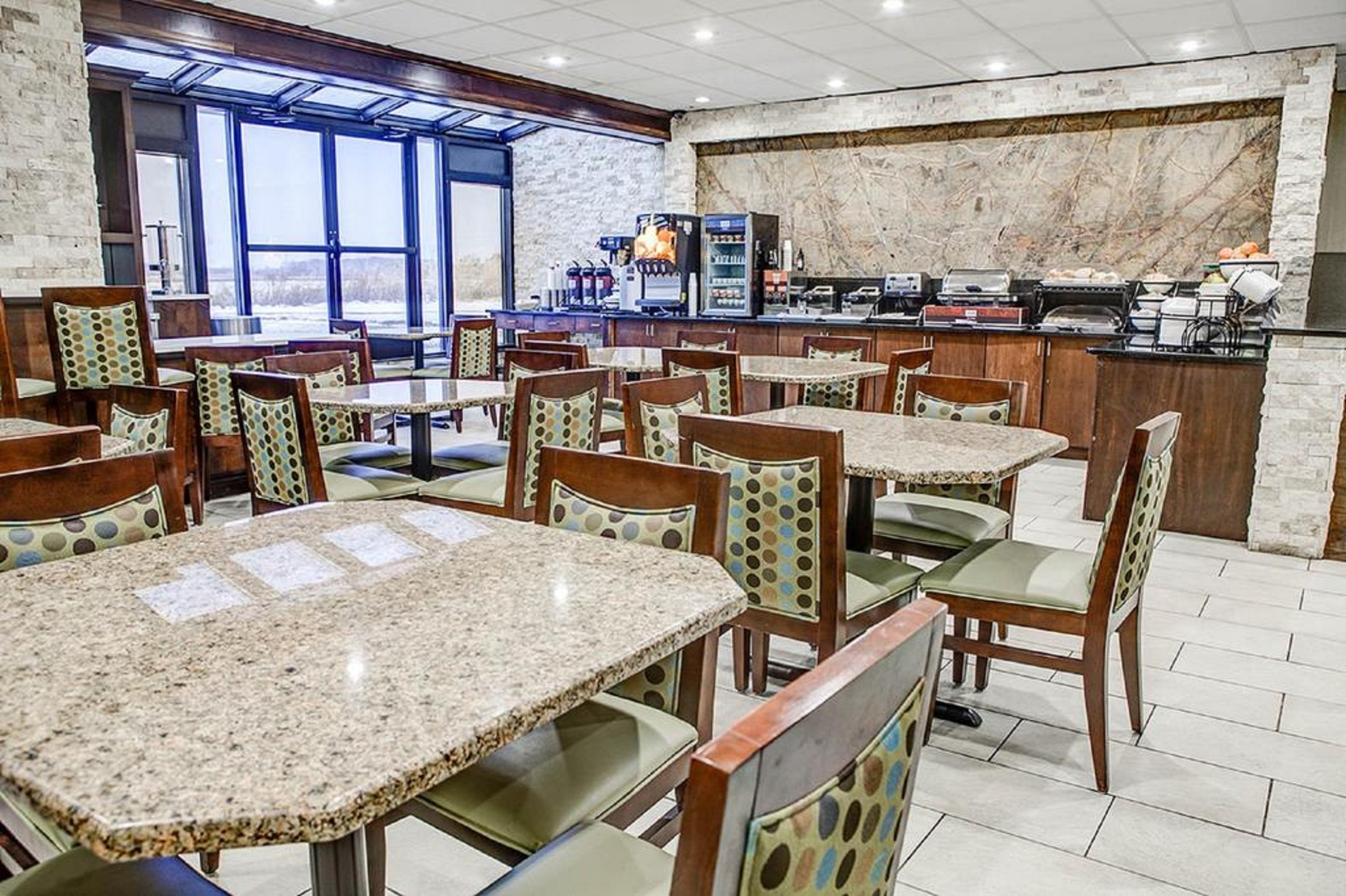罗穆卢斯都会机场康福特茵酒店 罗缪勒斯 外观 照片